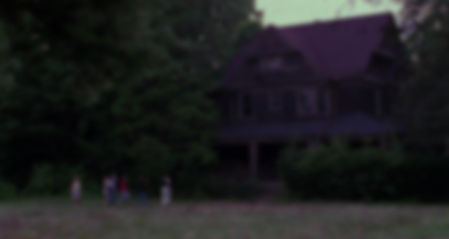 Deadly Manor backdrop