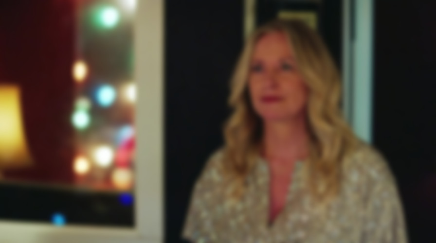 A Very Country Christmas: Homecoming backdrop